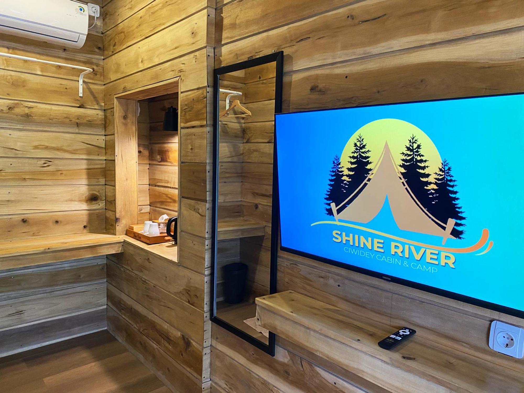 Shine River Сивидей Екстериор снимка
